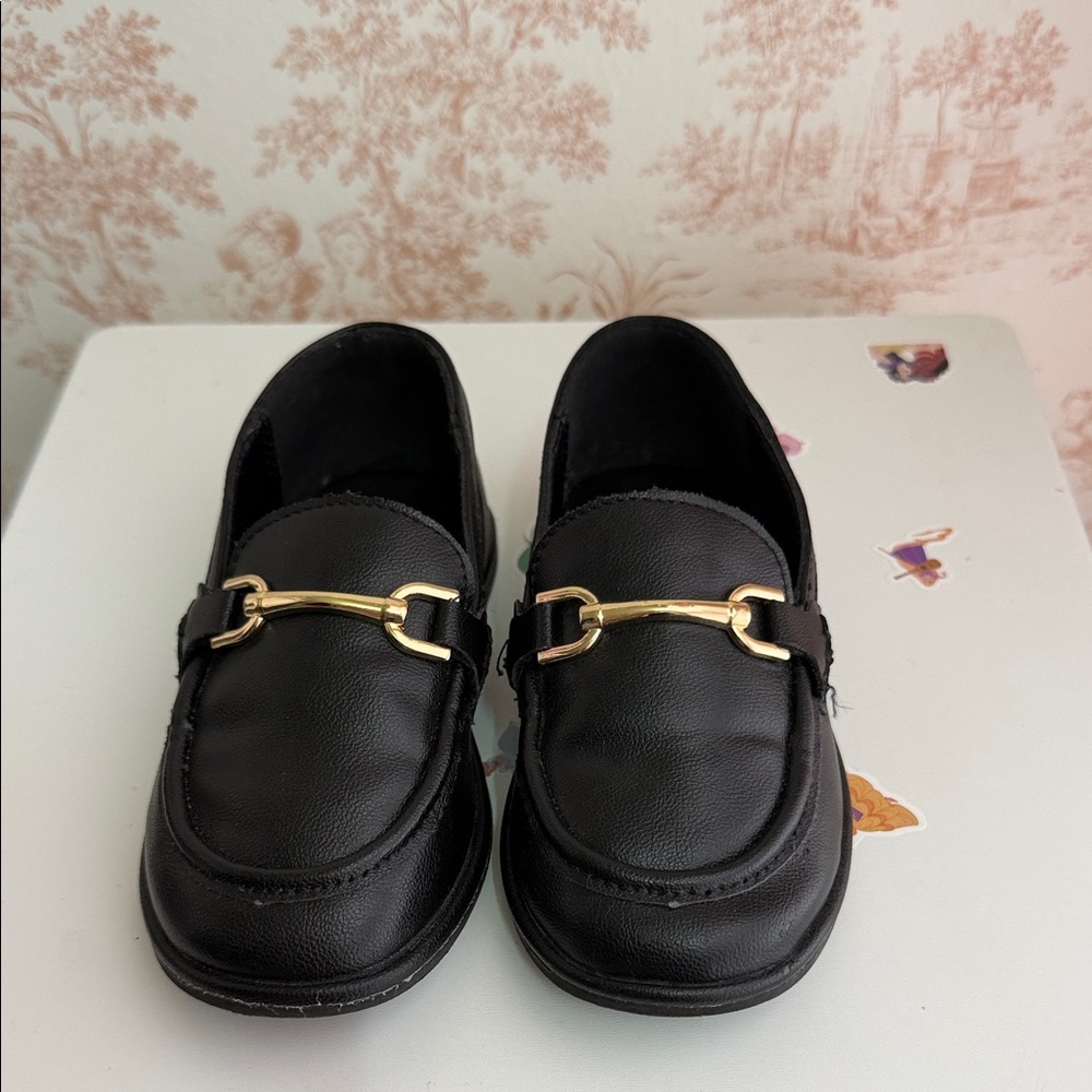 Zara leather loafers 8T